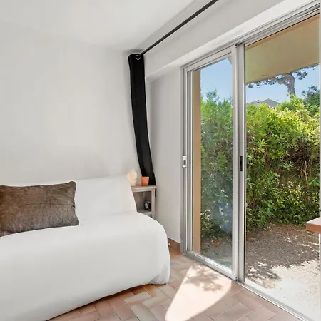 Les Balcons Fleuris * סן-מקסים